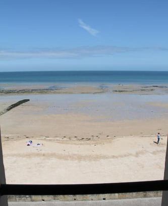 Saint-Regnobert-de-la-Cote-de-Nacre Apartment | Beachfront Bliss: Pet-Friendly Haven with Ocean Views