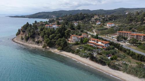 Sithonia Apartment | Beachfront Bliss at Neos Marmaras - Rated 9.8/10!