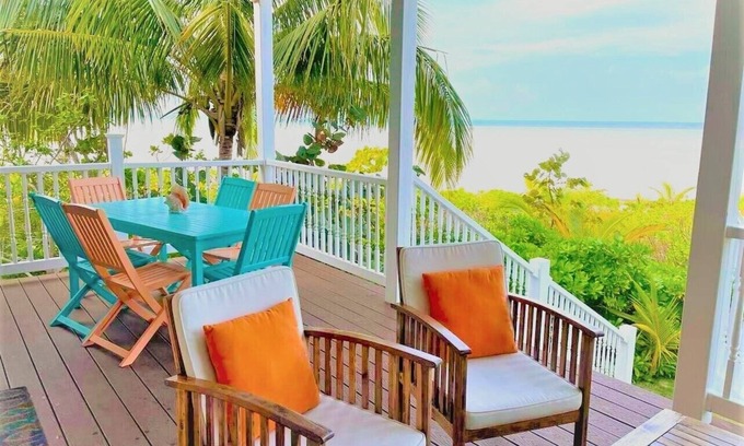 Spanish Wells Cottage | Beachfront Retreat with Kayaks & Spectacular Ocean Views