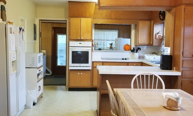 Jensen Beach Cottage | Indulge in Comfort on the Indian River Intercoastal