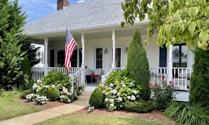 Fries House | Discover Comfort on 'The New River Trail' - Rated 9.8