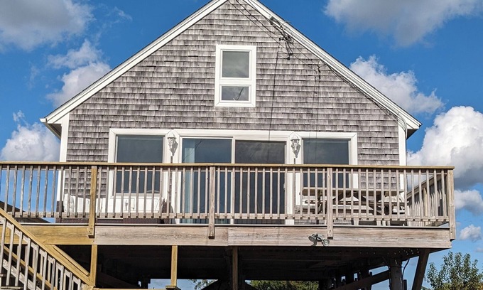 Charlestown Cottage | On the ocean, 3-bedroom cottage in Charlestown, RI