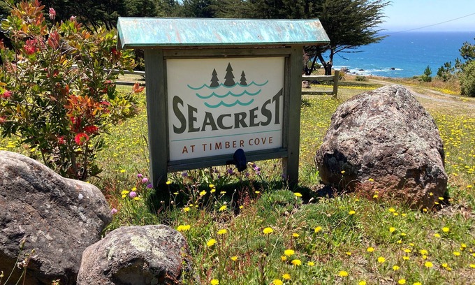 Timber Cove House | On the Ocean Bluff - 3 bedroom