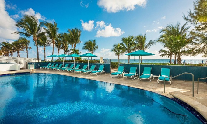 Sunny Isles Beach Resort | On the Ocean - Marenas Oceanfront Apartment