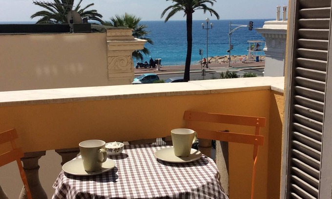 Fabron Apartment | Stunning Stay on the Promenade Des Anglais, Rated 9.8/10