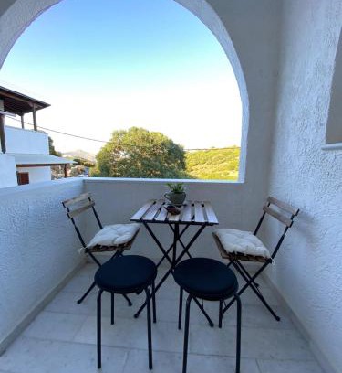 Aperathos Apartment | Discover On the Road House: Family-Friendly Retreat