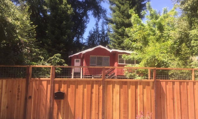 Hacienda House | Pet-Friendly Retreat on the Russian River with Hot Tub