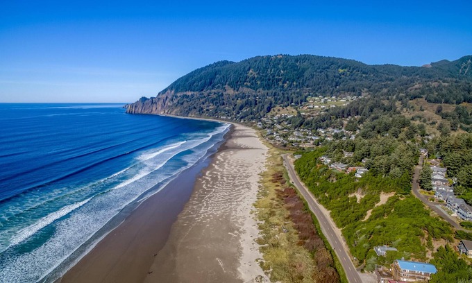 Manzanita House | On the Sand (MCA 198)