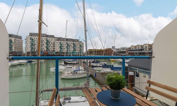 Seafront Apartment | Cozy Waterfront Escape with Free Parking & Family Amenities