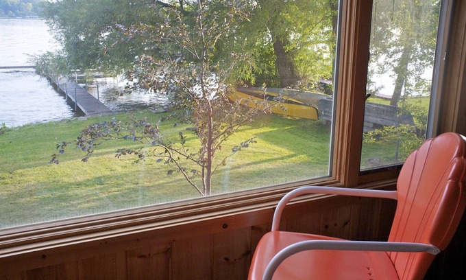 Lake Ripley Cabin | Top-Rated Lakefront Cabin with Boats, Pool & Fast Internet