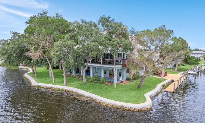 Riverhaven Village House | Cozy Waterfront Retreat with Boat Access and Great Amenities