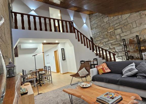 Vila do Conde Bed & Breakfast | Experience Mindelo Beach: Highly Rated Guest House Escape