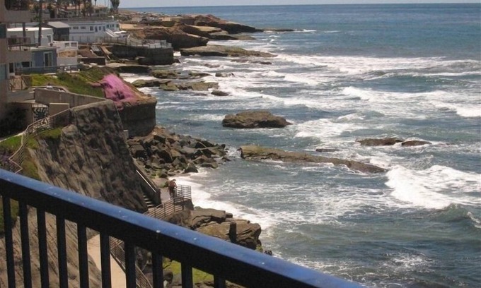 Ocean Beach Condo | Oceanfront Retreat at On Top of Sunset Cliffs - Rated 10/10