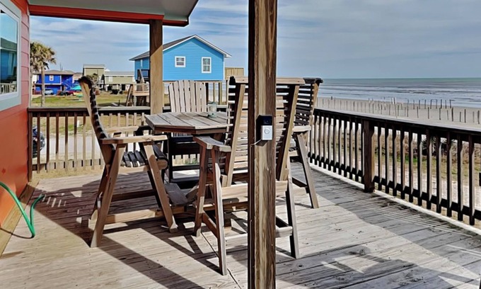 Bermuda Beach Cottage | Once Upon A Tide