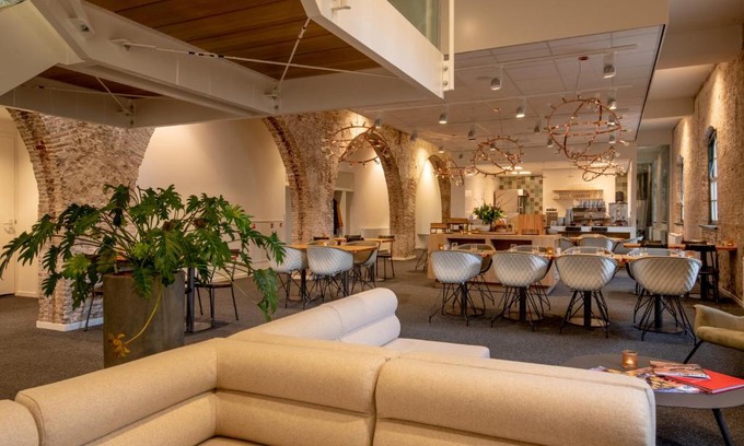 Breda Centrum Hotel | Discover Onderwijshotel De Rooi Pannen Breda Today