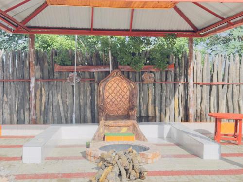 Omuthiya Bed & Breakfast | Ondjumba ya Nambala palace and Camp site