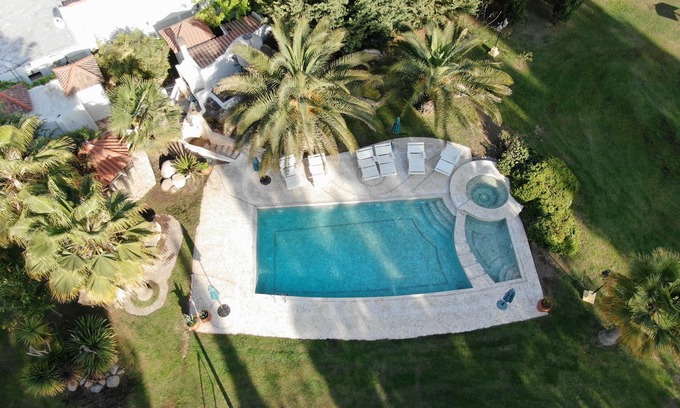 Vistalba House | Private Home Retreat with Pool & Spa - Rated 9.8/10