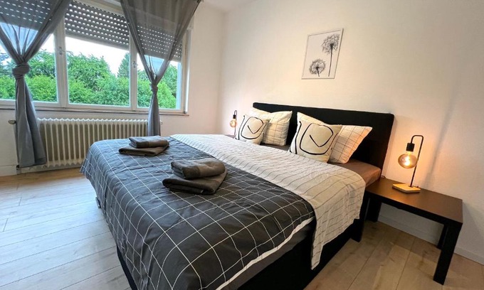 Rheydt Apartment | Stylish 5-Star Retreat with Family-Friendly Amenities