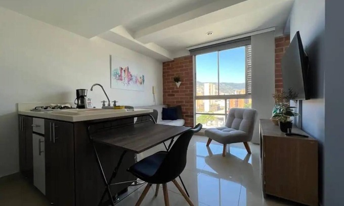 Suramericana Apartment | One Bed Apartment with Breathtaking Medellin Views