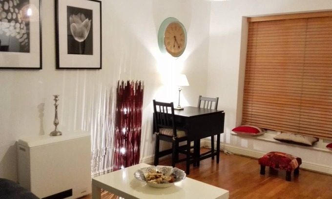 Island Gardens Apartment | Exceptional One-Bed Dockside Flat Near Canary Wharf