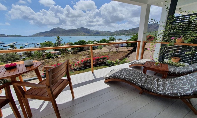English Harbour Apartment | Cozy One Bedroom Apartment by English Harbour with Ocean View