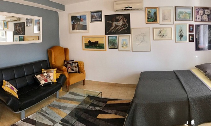 Prvic Luka Apartment | Cozy One Bedroom Apartment with Terrace and Ocean View