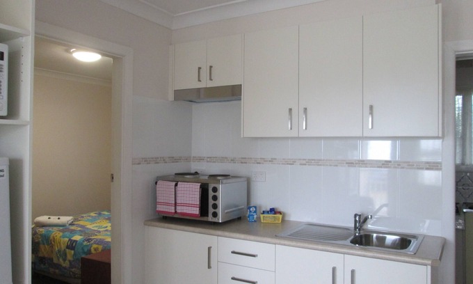 Bermagui Apartment | Beachside One Bedroom Apartment with Ocean View Amenities