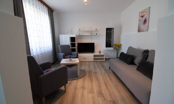 Lipovaca Dreznicka Apartment | Cozy One Bedroom Apartment with Terrace in Plitvice