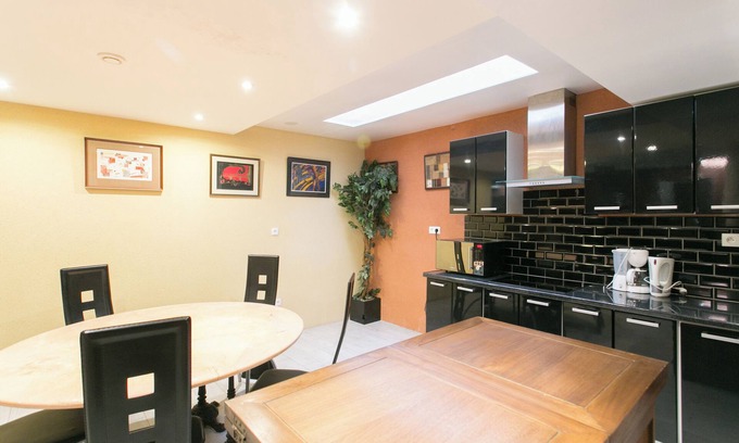 Pantin Apartment | One bedroom apartment located north of Paris near Métro