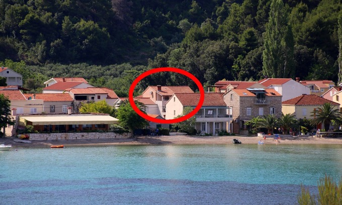 Zuljana Apartment | Cozy One Bedroom Apartment by the Beach in Žuljana