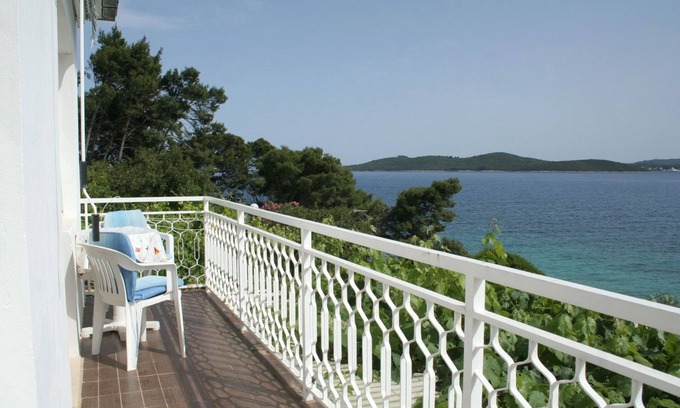 Kuciste Apartment | Cozy One Bedroom Apartment Steps from Kučište Beach