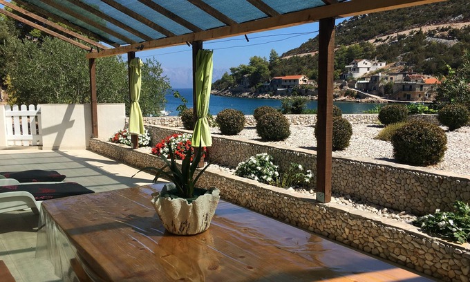 Jelsa Apartment | Cozy One Bedroom Apartment Steps from Beach in Hvar