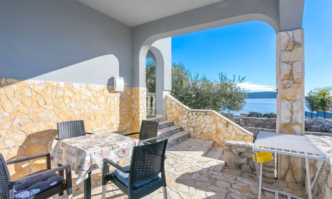 Sevid Apartment | Beautiful One Bedroom Apartment Steps from Sevid Beach