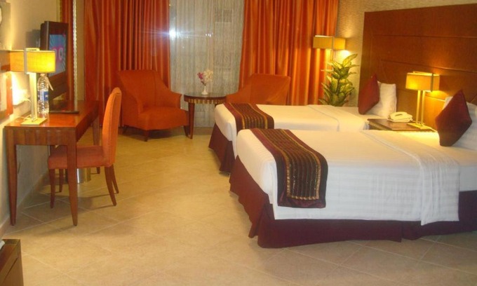Al Mankhool Apartment | Comfortable One Bedroom Apartment in Al Karama with Amenities