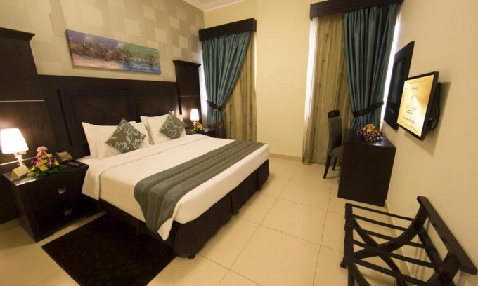 Al Barsha 1 Apartment | Elegant One Bedroom Apartment by Mall of Emirates