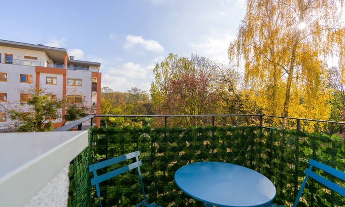 Stare Miasto District Apartment | Cozy One Bedroom Apartment with Kitchen in Poznań