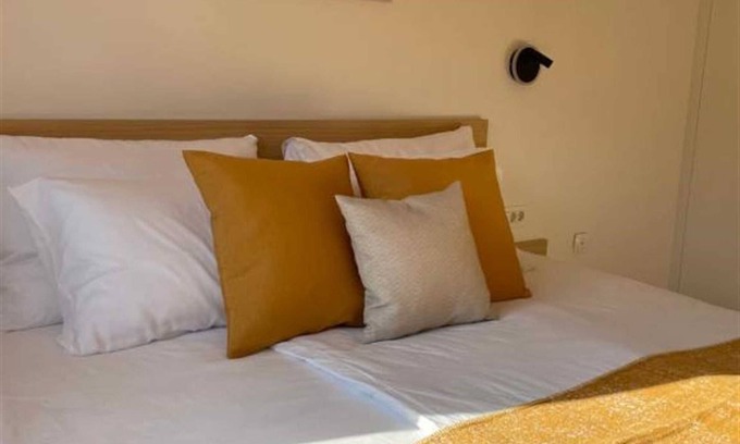 Piran Apartment | Elegant One Bedroom Apartment with Balcony & Ocean View
