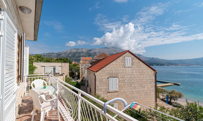Cove Tri Zala (Zrnovo) Apartment | Exceptional One Bedroom Apartment with Sea View in Korčula