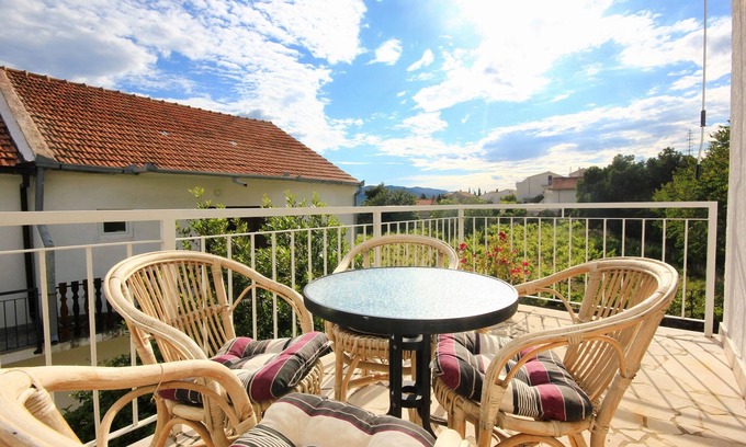 Kuciste Apartment | Seaside One Bedroom Apartment with Terrace in Kučište