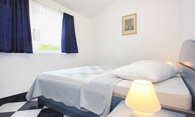 Kuciste Apartment | Beautiful One Bedroom Apartment with Sea View in Kučište