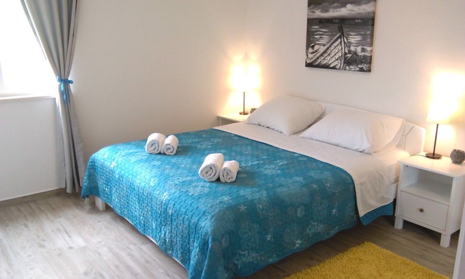 Kuciste Apartment | Oceanfront One Bedroom Apartment with Terrace in Kučište