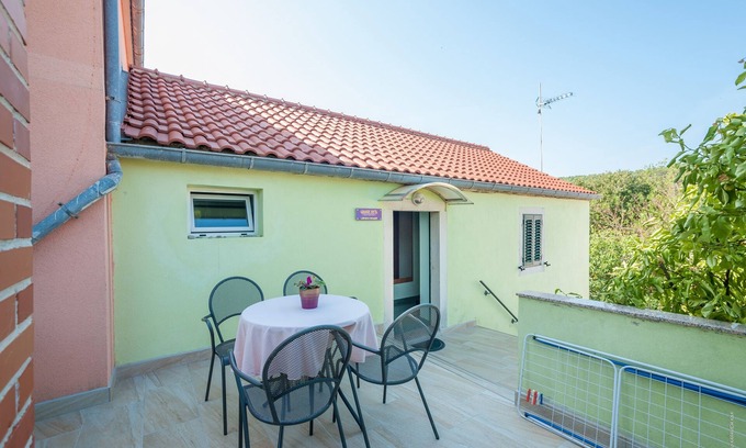 Bozava Apartment | Oceanview Apartment with Terrace in Božava, Dugi Otok