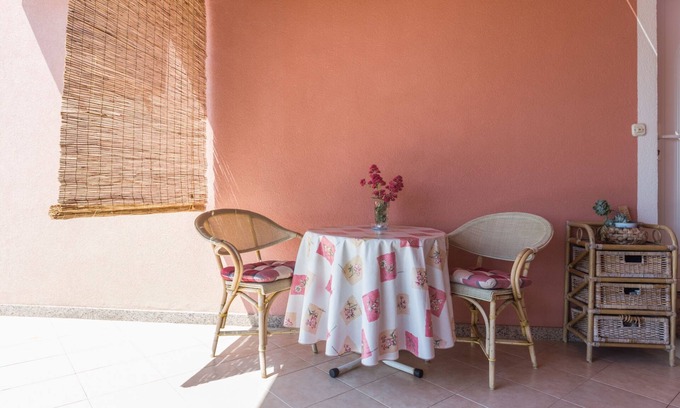 Umag Apartment | Charming One Bedroom Apartment with Ocean View in Umag