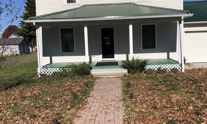 Parral House | Cozy One Bedroom Near Shopping in Parral, Ohio