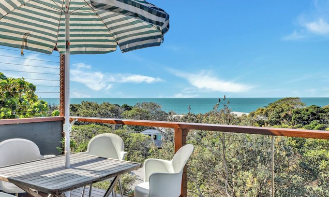 Point Lookout House | Cozy One Bedroom Cottage with Ocean View for Couples