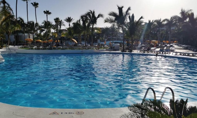El Madronal Apartment | Stylish One-Bedroom Apartment near Playa de la Americas