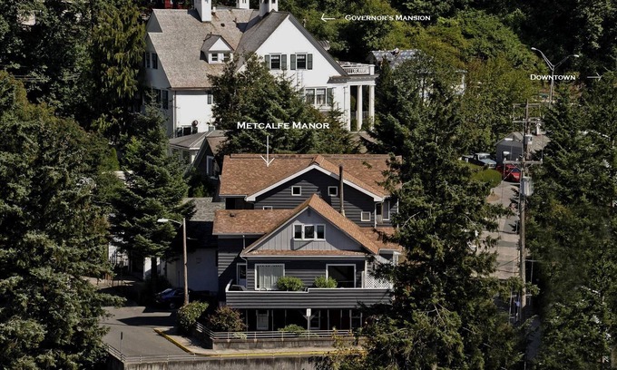 Downtown Juneau House | Prime Downtown Suite with Kitchen & Oceanfront Views