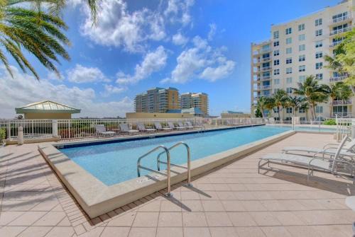 Boynton Beach House | Cozy One Bedroom Condo at Casa Costa with Pool Access