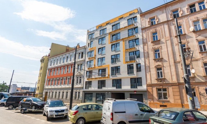 Palmovka Apartment | Modern One Bedroom Penthouse Near City Center with Parking