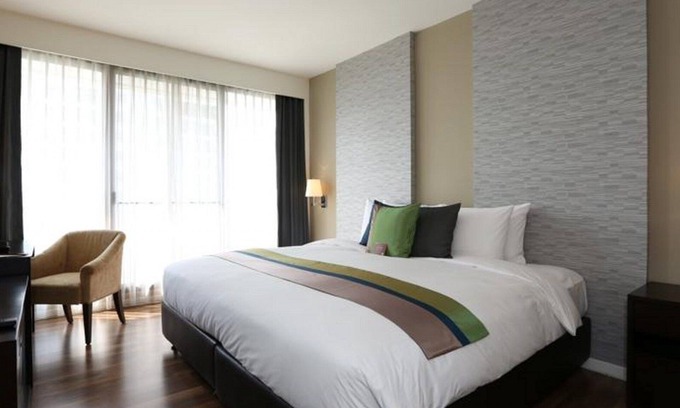 Bang Kaeo Apartment | Modern One Bedroom Superior Room with Breakfast & Pool